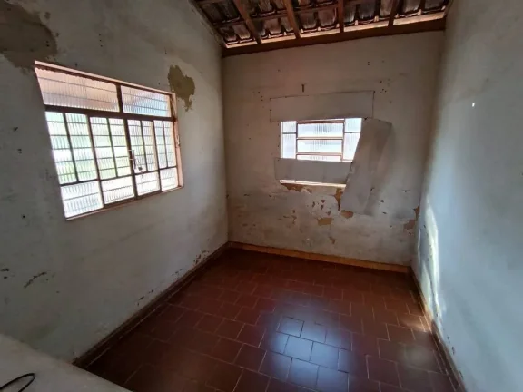 Imagem Casa 2/4 Com Barracoes No Setor Jardim Progresso Em Goiania , Oportunidade