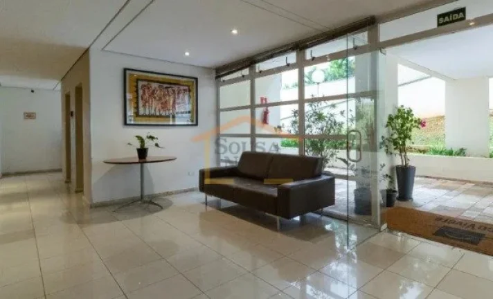 Imagem Apartamento à venda. Conta com 3 dormitórios, sendo 1 suite, 2 banheiros, ambientes amplos, bem il...