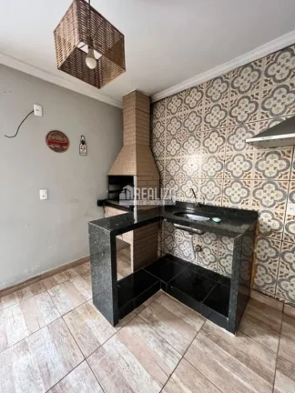 Imagem Casa à venda no Condomínio Moradas, no bairro Recreio dos Bandeirantes, em Uberaba