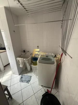 Imagem APARTAMENTO NO CENTRO DE GUARAPARI COM 3 QUARTOS.