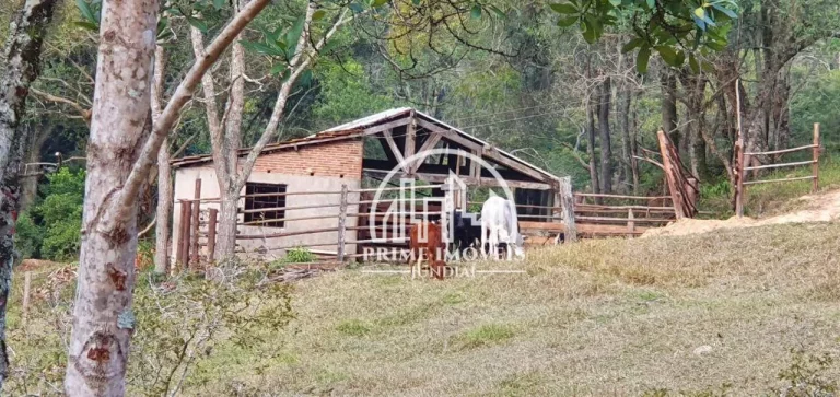 Imagem Sítio com 3 dormitórios à venda, 79000 m² por R$ 1.276.000,00 - Santa Clara - Jundiaí/SP