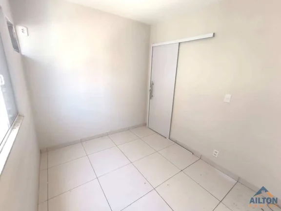 Imagem Casa no 2° Pavimento com 2 Quartos para Locação Anual no Bairro Muquiçaba - Guarapari/ES