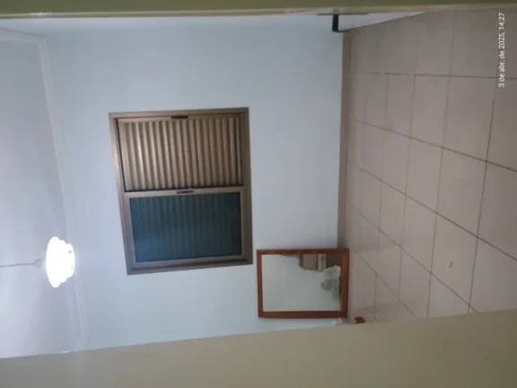 Imagem ???? "Essa casa enorme tá desocupada e pode ser sua! Olha só essa localização..."