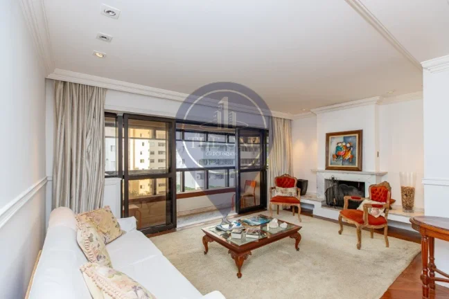 Imagem Oportunidade única em Moema: Apartamento de alto padrão com 4 quartos, 3 suítes e 155m² - São Paulo-SP