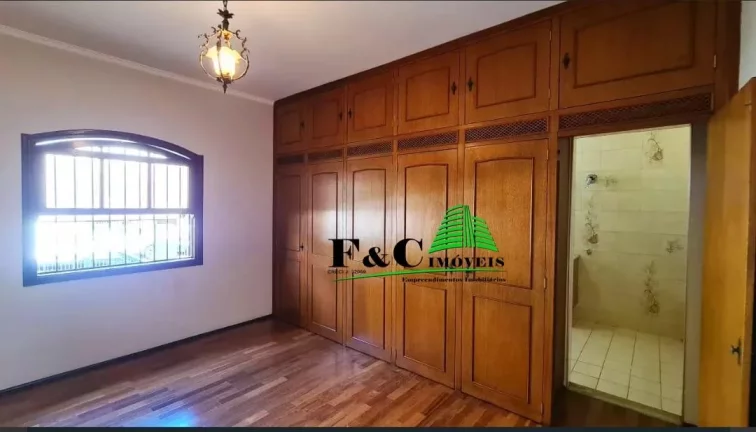 Imagem Casa para Venda em Limeira, Centro, 4 dormitórios, 2 suítes, 3 banheiros, 4 vagas