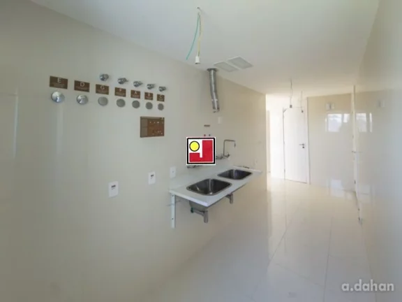 Imagem Vendo 4 sts RISERVA GOLF, Ed., Golf, 381m², frontal, alto, vista espetacular, closets, travertino, 5 banheiros, 4 vagas, golfe, tênis, squash, piscina
