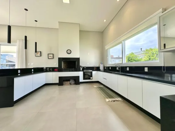 Imagem Casa em Condominio 4 Dormitórios - Bairro Atlantida Sul