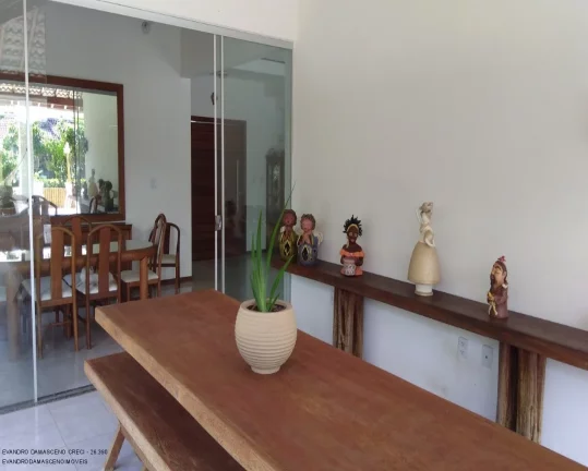 Imagem Casa de luxo em condomínio à venda em Busca Vida, Camaçari-BA: 4 quartos, 4 suítes, 2 salas, 2 banheiros, 4 vagas, 450m².