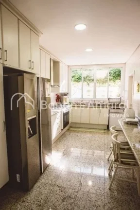 Imagem Casa de condomínio com 498 m² e 6 quartos