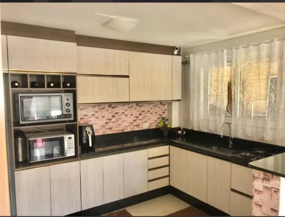 Imagem Sobrado no Cajuru - Condomínio Fechado - Triplex