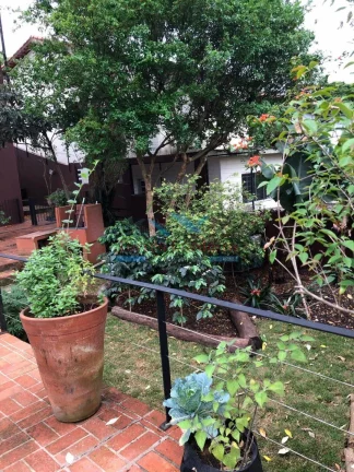 Imagem Sobrado com 4 dorm. (1 suíte) + 2 vagas e Piscina- Instituto de Previdência