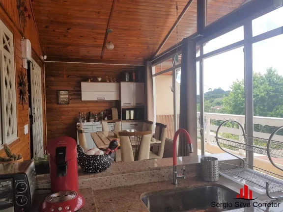 Imagem Casa a Venda com 262 m² no Vila Izabela em Campos do Jordão.