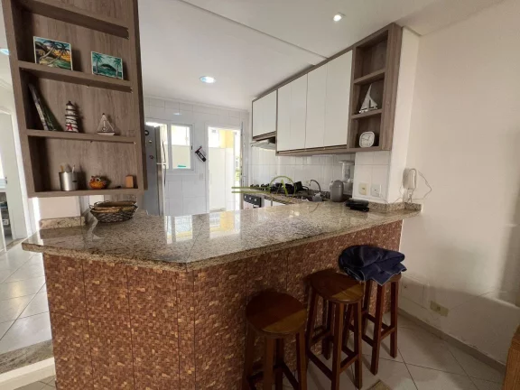 Imagem Tríplex a venda Condomínio Villaggio Terrazza frente o mar porteira fechada