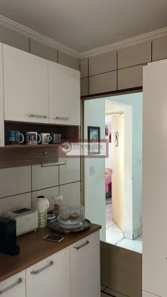 Imagem .Vendo Oportunidade no Guarapiranga. Apartamento 64m2. Com 2 Dormitorios, 1 Vaga para carro e moto, segurança 24h. Entrada Facilitada, Direto com o Proprietário, valor de super oportunidade. R$: 150K e parcelas de R$: 270,00.