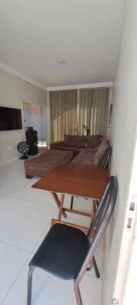 Imagem Casa de Esquina à Venda no Bairro Barreiro – Patos de Minas/MG | 3 Quartos (1 Suíte com Closet), 240m² de Terreno | Aceita Permuta