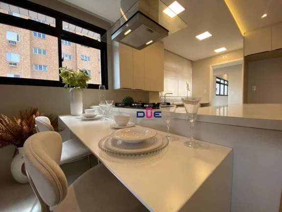 Imagem Apartamento de Alto Padrão com 4 Suítes e 3 vagas demarcadas, Retrofit-Acabamento Impecável na Vila Rica, Santos