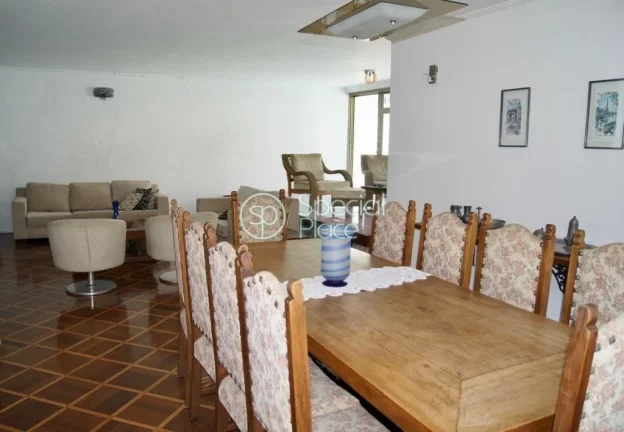 Imagem Excelente casa com 377m², face norte na melhor localização de Alto de Pinheiros. Amplo living com...