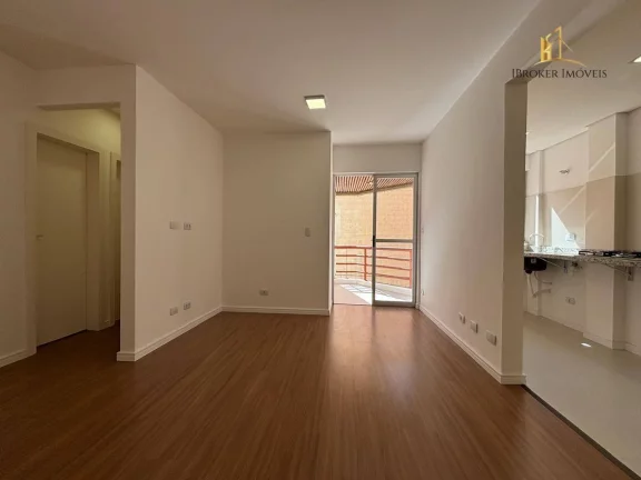 Imagem Apartamento REFORMADO com 2 quartos à venda, 49 m² por R$ 420.000 - Bigorrilho - Curitiba/PR