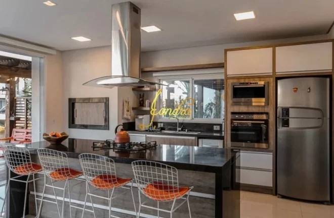 Imagem Casa no condomínio Malibu beira lago com piscina mobiliada e decorada