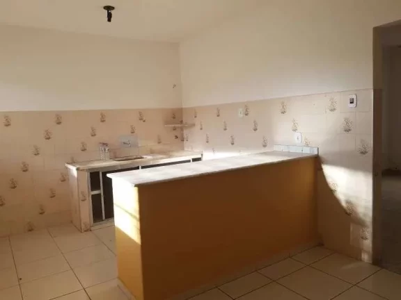 Imagem Confortável Apartamento de Três Quartos com Suíte e Garagem para Um Carro