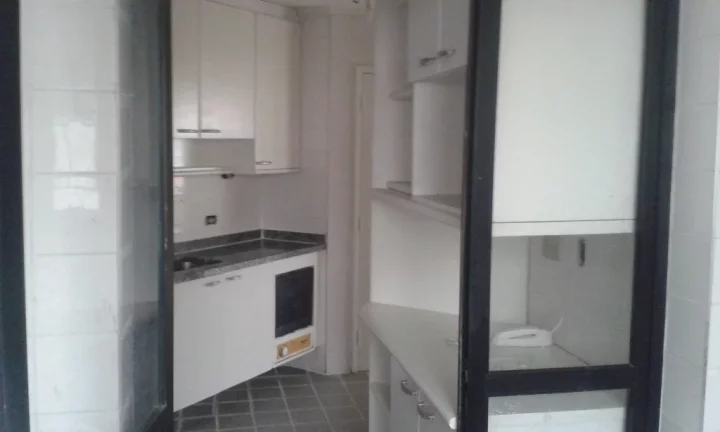 Imagem Apartamento para locação na Vila Nova Conceição, SP: 3 quartos, 1 suíte, 2 banheiros, 2 vagas, 115m²!