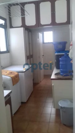 Imagem Apartamento mobiliado com 4 dormitórios (3 suítes), 2 vagas cobertas, 170 m² a duas quadras da praia da Enseada - Guarujá