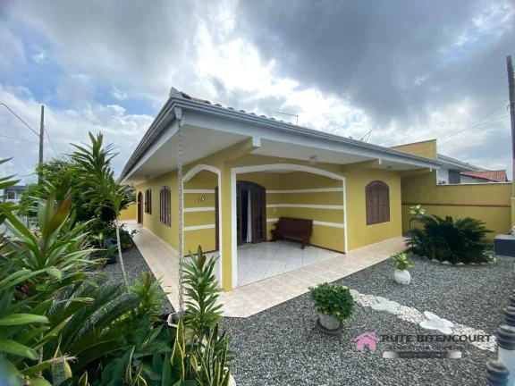  Excelente Casa Em Alvenaria - Centro- Balneário Barra do Sul/SC