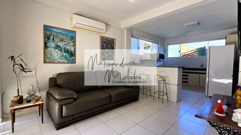Imagem Casa Multifamiliar para venda em Ponta das Canas, 495m²