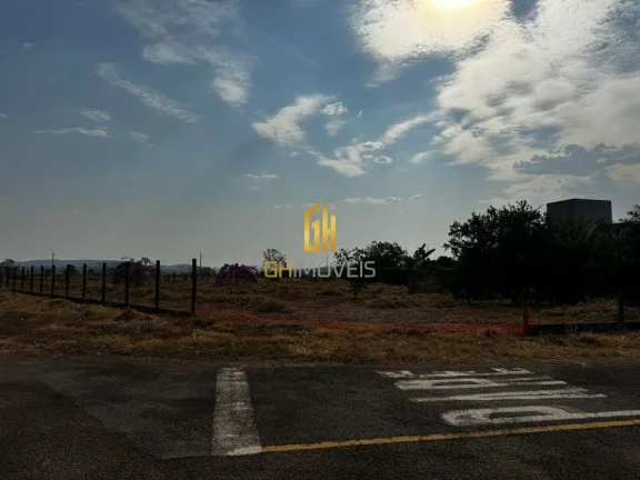 TE0092

Terreno á venda em Guapó-GO- Área total de 2.194,71m;

- Um lote de terreno urbano no LOT...