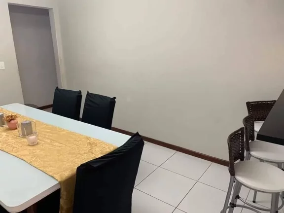 Imagem VENDO CASA DE 3 QUARTOS, LINEAR COM 1.382,00M2 DE TERRENO.
