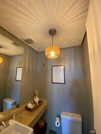 Imagem Apartamento com 3 suítes com marcenaria impecável, piso de madeira, ar condicionado e varanda gour...