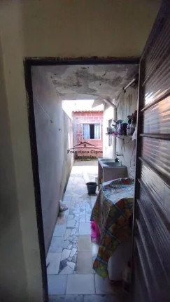 Imagem Casa à venda no bairro Parque Santa Clara - Guaratinguetá/SP