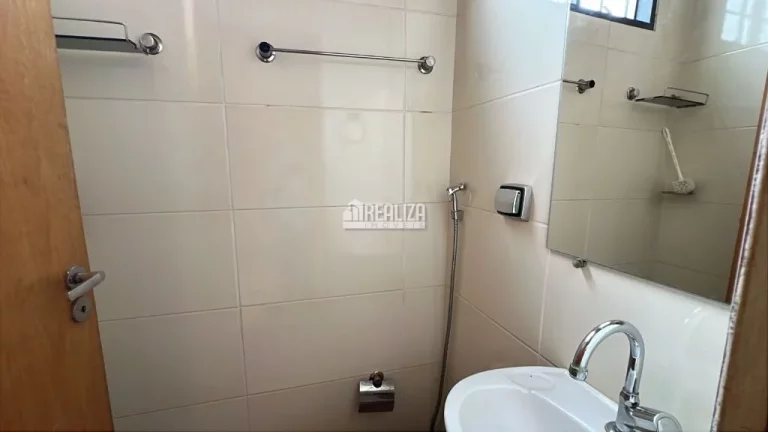 Imagem Casa à venda com 5 dormitórios no bairro Estados Unidos, Uberaba