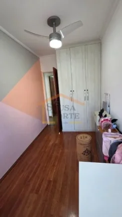 Imagem Apartamento com 80m², 3 dormitórios, sendo 1 suite, armários nos dormitórios, sala para dois amb...