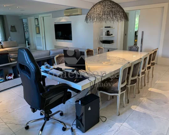 Imagem Apartamento em Higienópolis com 3 suítes e 4 vagas, 292,13m².
