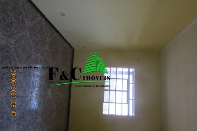 Imagem Casa Comercial para Locação em Limeira, Jardim Campo Belo, 3 dormitórios, 2 banheiros