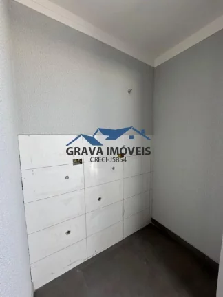 Imagem Alto Padrão para Venda em Maringá, Conjunto Residencial Paulino Carlos Filho, 3 dormitórios, 1 suíte, 2 banheiros, 3 vagas