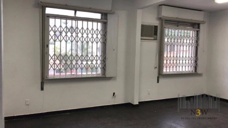 Imagem Casa para venda e locação em Alto de Pinheiros São Paulo SP com 6 salas, 10 vagas de garagem e 550m².