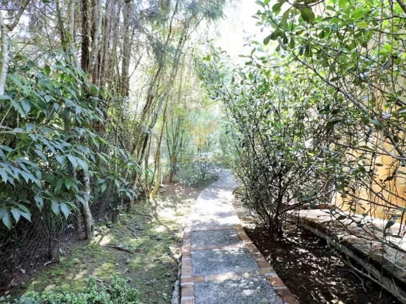 Imagem Casa em Condomínio a Venda no bairro Granja Viana - Embu das Artes, SP