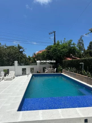 Imagem Casa á venda com 3 suítes á venda localizada na Praia de Taquaras em Balneário Camboriú.