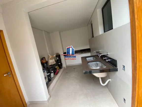 Imagem Sobrado 3 Suítes à Venda no Residencial Gaivota I