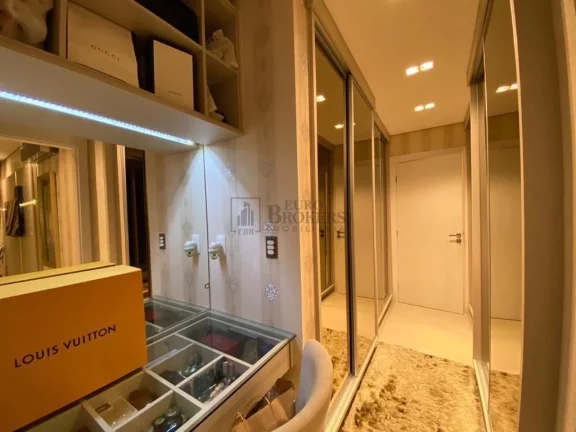 Imagem Apartamento com 3 suítes à venda no Centro de Balneário Camboriú/SC