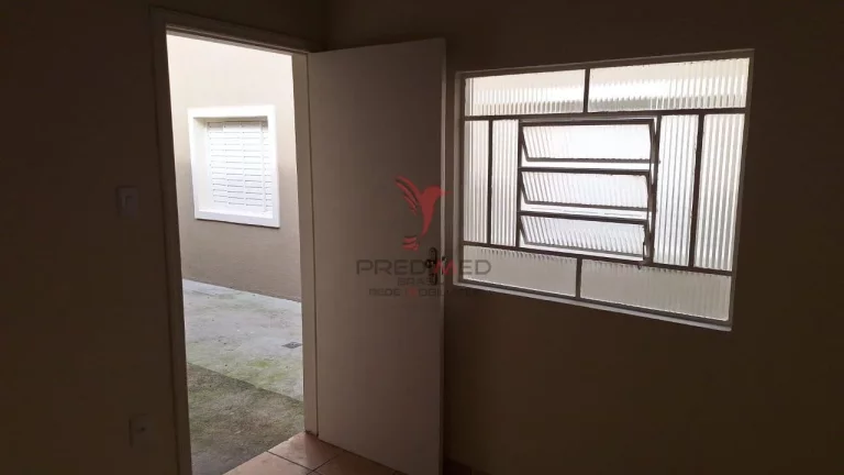 Imagem ...lt;br...gt;...Oacute;tima casa a venda com 3 quartos, sala de estar, sala de jantar, copa cozinha...