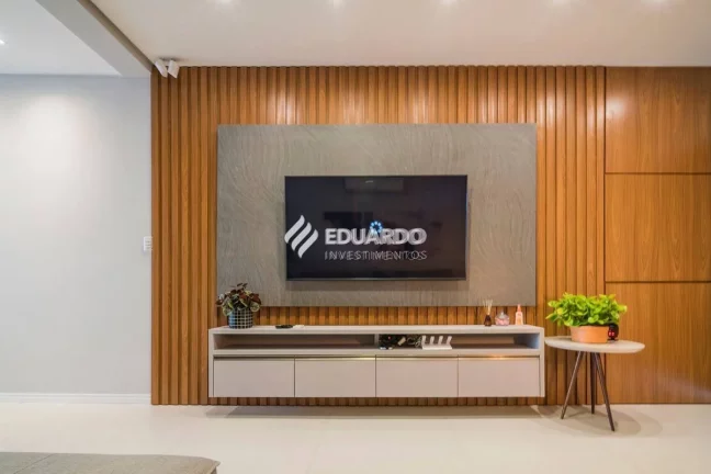 Imagem Sobrado Triplex com 3 Suítes à Venda em Canto Grande – Bombinhas/SC