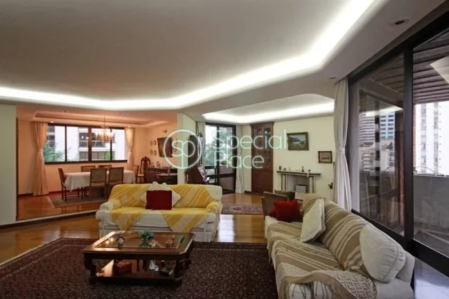 Imagem Ótimo apartamento com 260m² de área privativa, 4 dormitórios ( 3 suítes) e 4 vagas na garagem. ...
