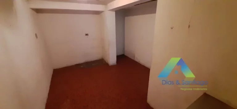 Imagem PLANALTO PAULISTA A POUCOS MINUTOS DA ESTAÇÃO DO METRO SÃO JUDAS, Casa comercial 300 metros, 2 vagas ótima localização e valor !!!!