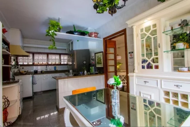 Imagem Casa de luxo para locação em Santo André-SP, Vila Valparaíso: 5 quartos, 1 suíte, 4 wcs, 3 vagas