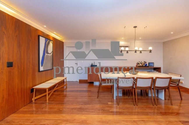 Imagem Apartamento em Higienopolis com 172m², 04 quartos (1 sui­te) e 2 vagas.