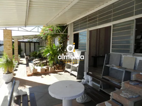 Imagem Empresa a venda com terreno de 30 x 106 de frente para Faixa Velha