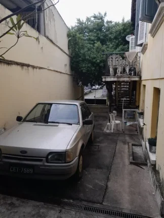 Imagem Casa Duplex / Usada para Venda em Rio de Janeiro, São Francisco Xavier, 6 dormitórios, 3 banheiros, 4 vagas